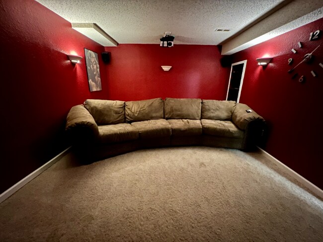 Building Photo - Single Family Home - North Location!
