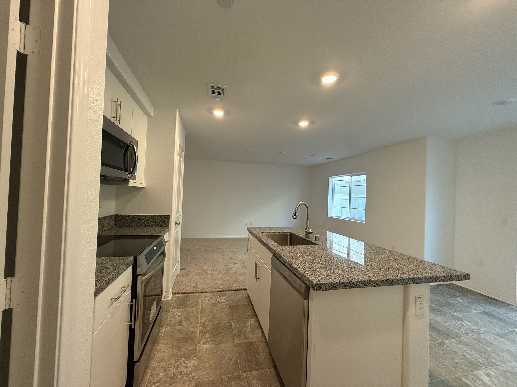 Building Photo - 7512 Fig Grove Ln