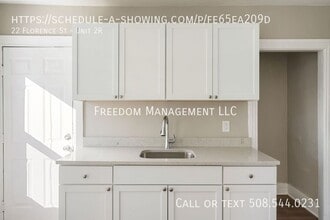 Building Photo - 22 Florence St