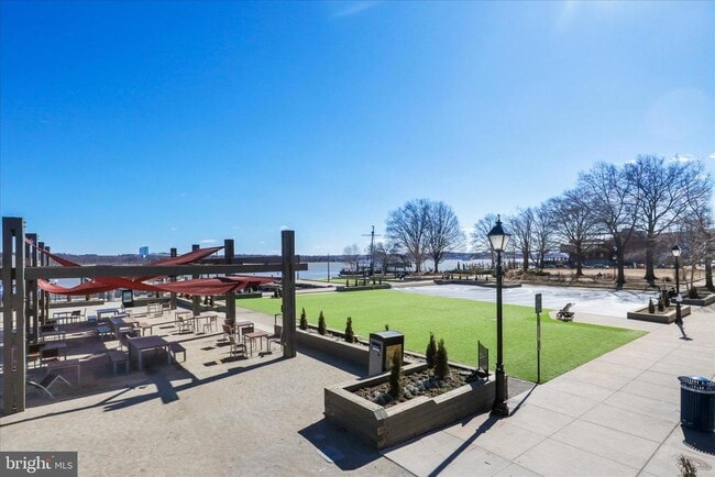 Building Photo - 441 Old Town Ct