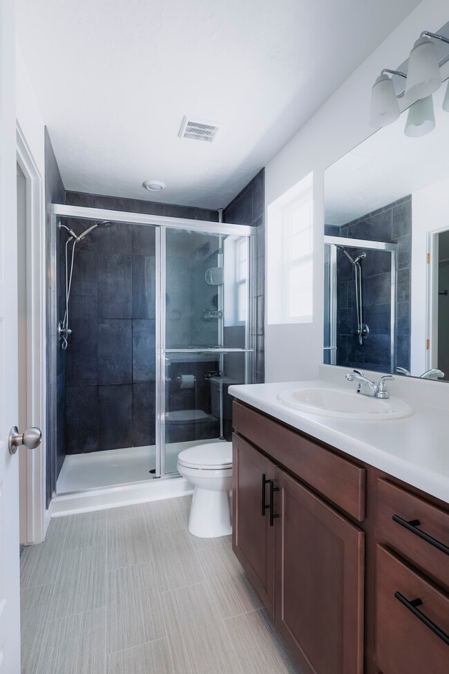 Building Photo - 216 E Allegheny Pl