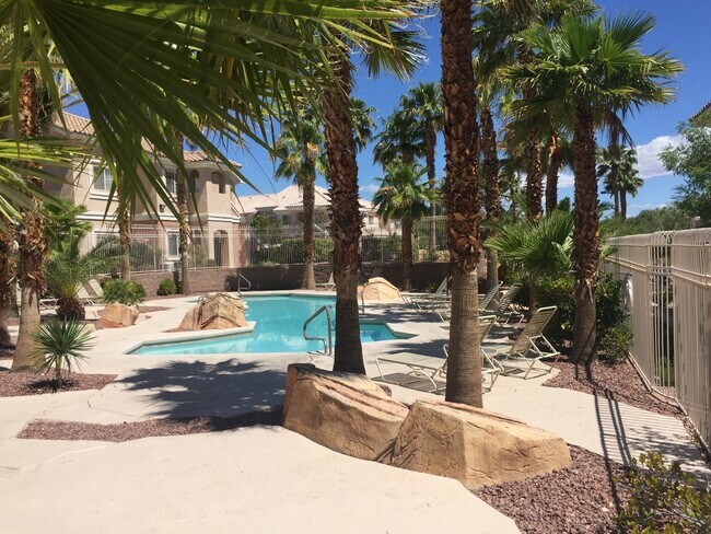 Building Photo - Perfect 2 bed/2 bath condo in Summerlin!