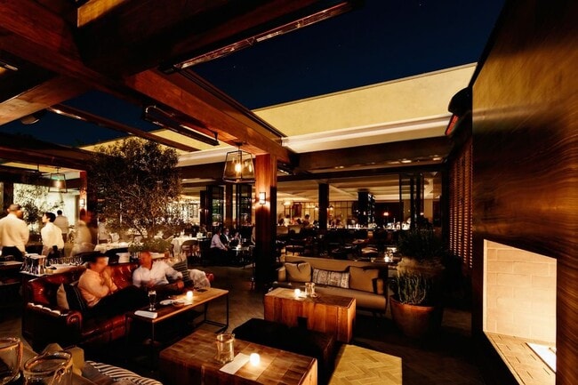 Building Photo - 11645 Montana Ave