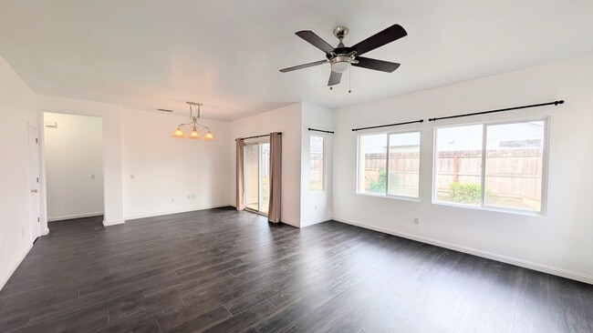 Building Photo - Very cute Single Story Single Family in Elk Grove