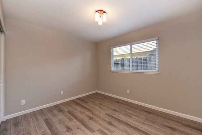 Bedroom - 6933 Trovita Way