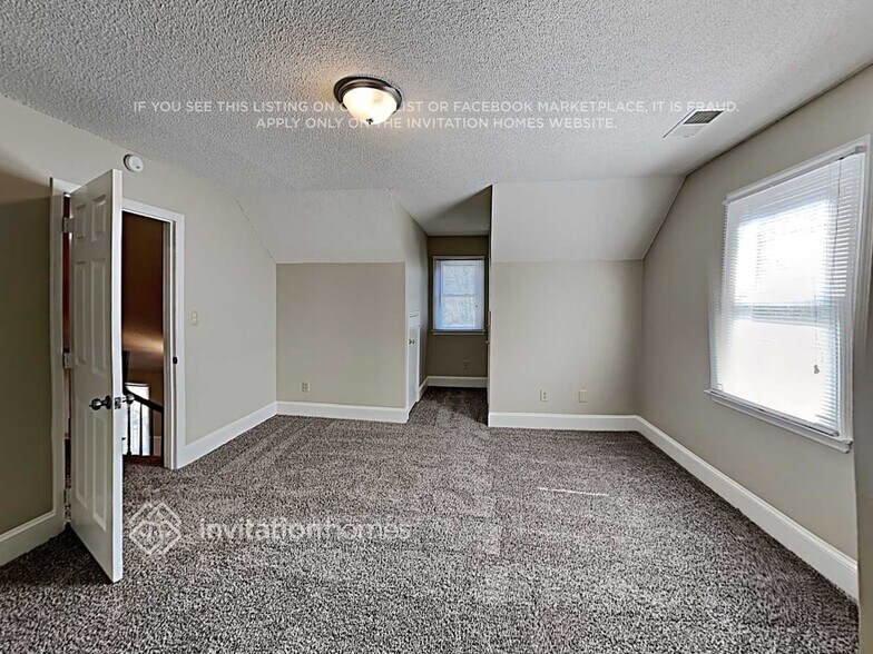 Building Photo - 9912 Spring Harvest Dr