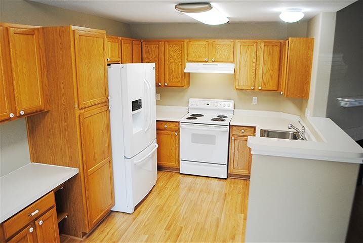 Building Photo - 3880 Riviera Grove