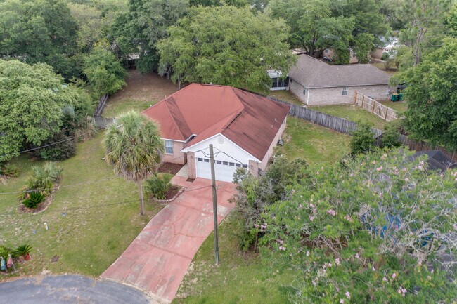 Building Photo - 2803 MacGregor Ln