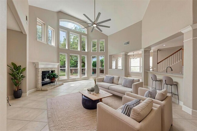 Building Photo - 8105 Endeavor Cir