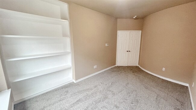 Building Photo - 8225 Painted Tree Tr