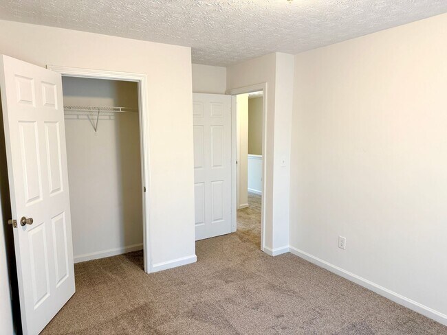 Building Photo - Welcome to this stunning 3-bedroom, 2.5-bathroom home located in the vibrant community of Decatur...