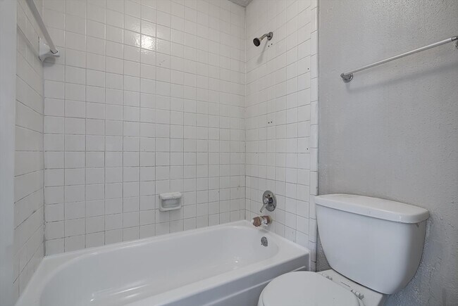 Building Photo - 5825 W Tidwell Rd