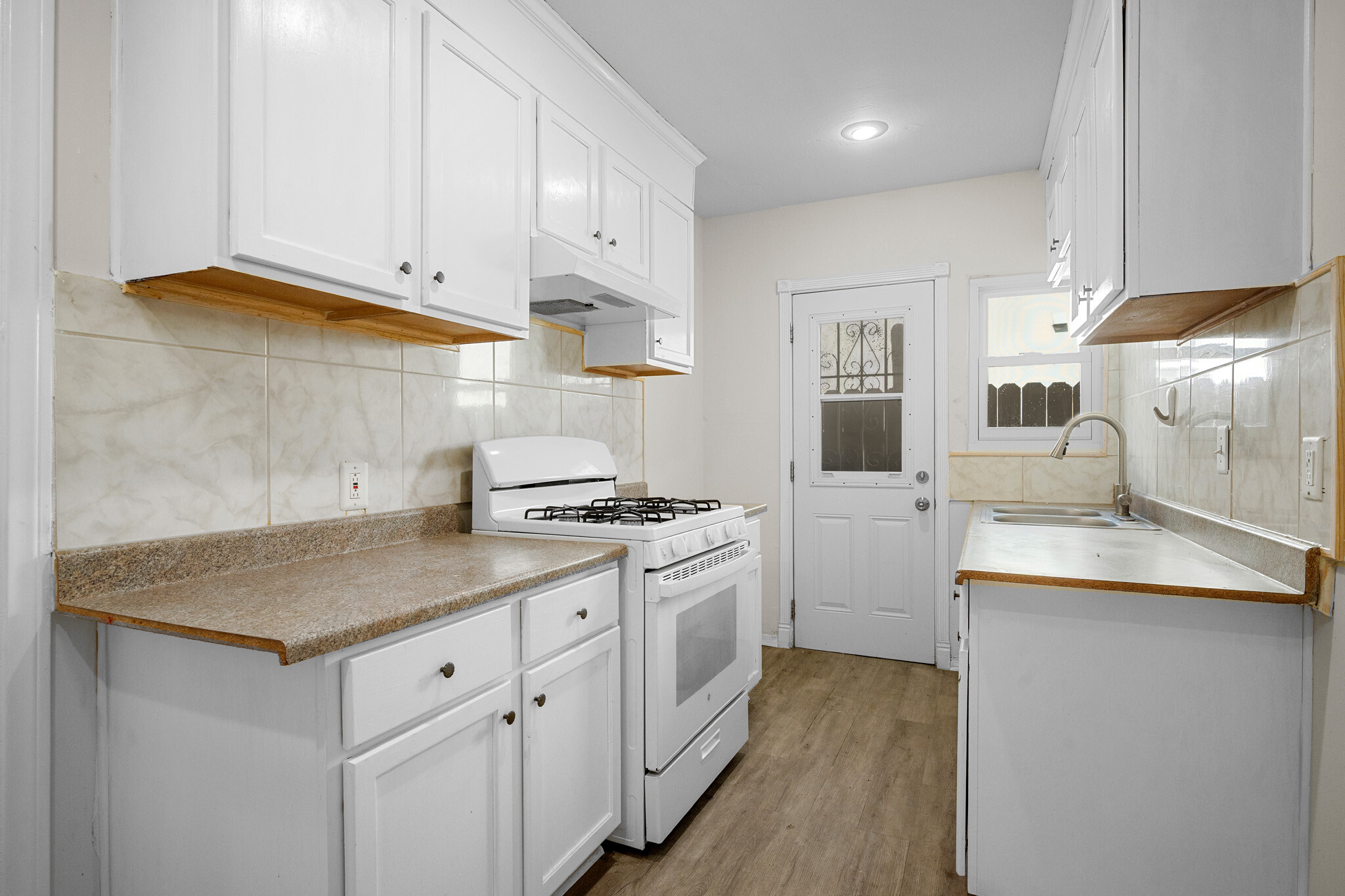 Building Photo - 325 Lafayette St