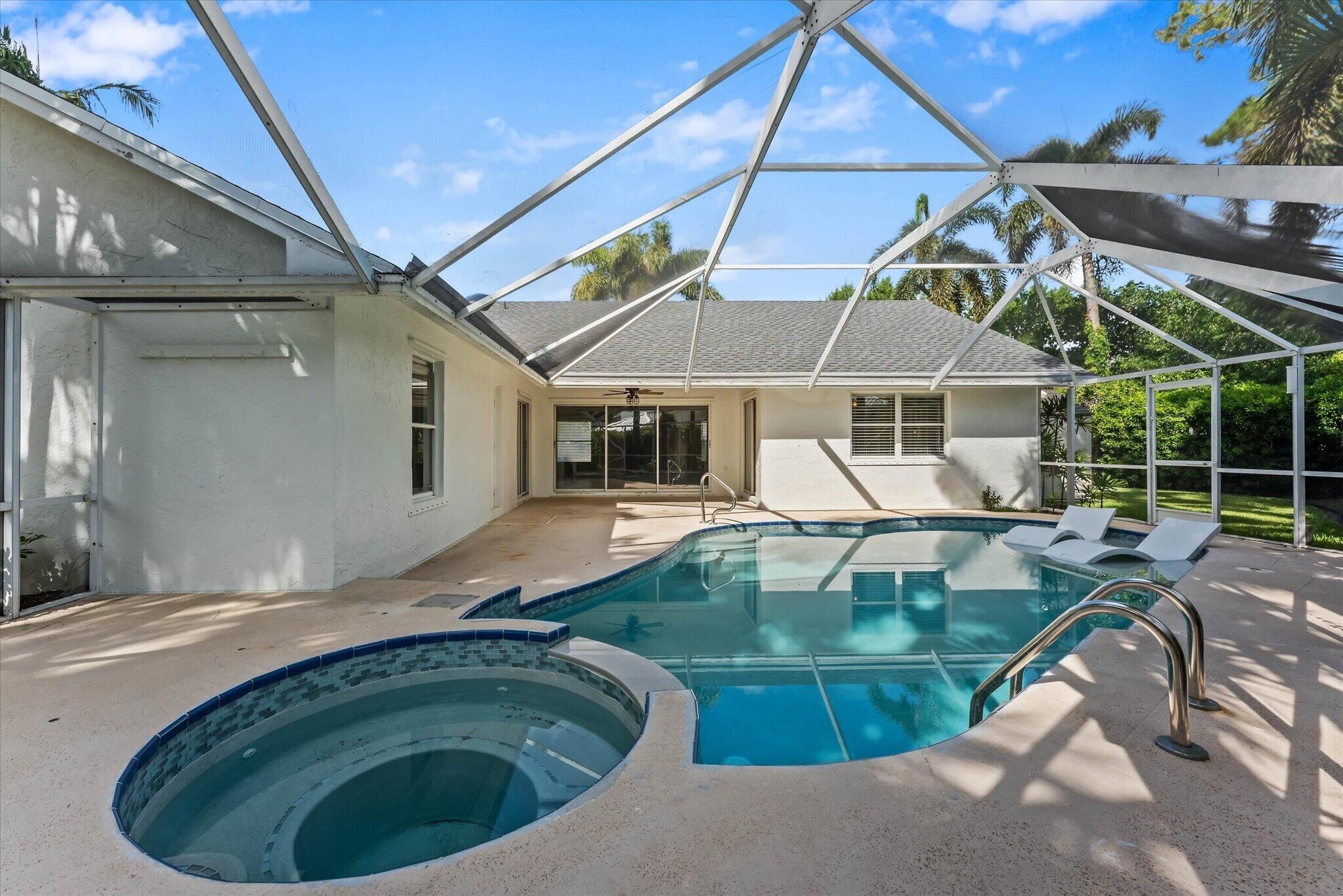 Building Photo - 1021 Corallita Ct
