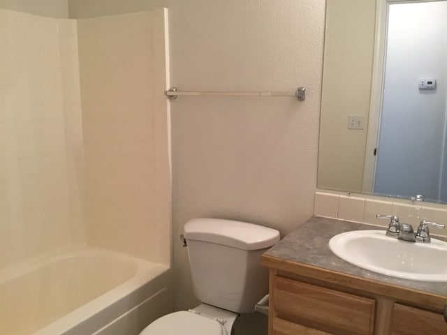 Building Photo - 3008 Woodbridge St