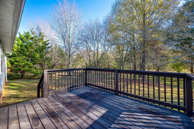 Building Photo - Adorable 3 Bedroom 2 bath RANCH in Fort Mill!