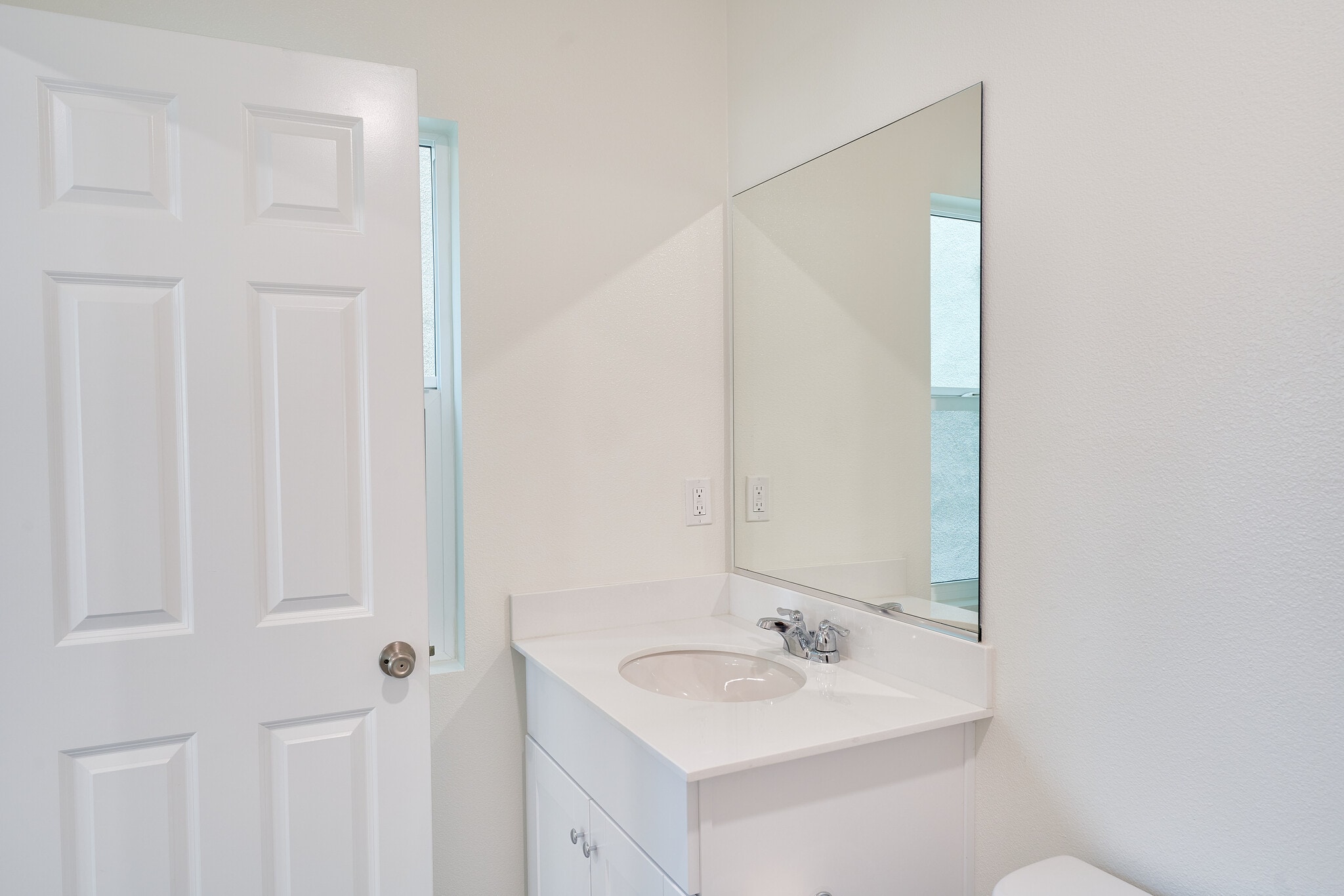 Building Photo - 729 Daniel Freeman Cir