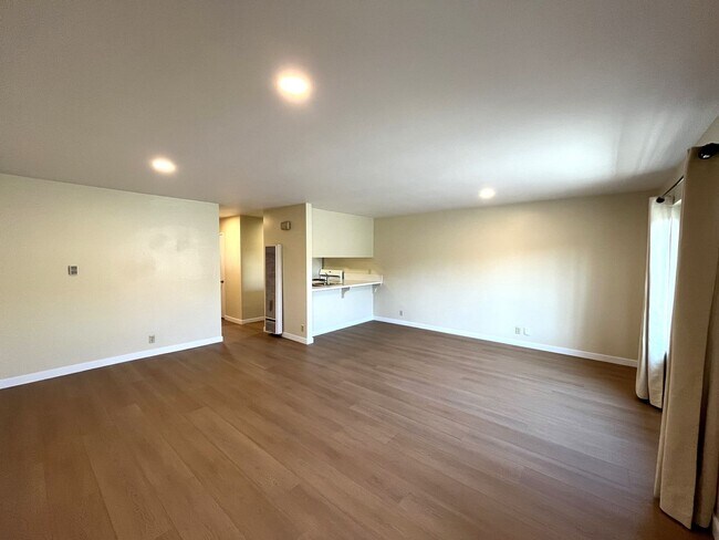 Primary Photo - 2 Bedroom Apartment in North Park, Upstair...