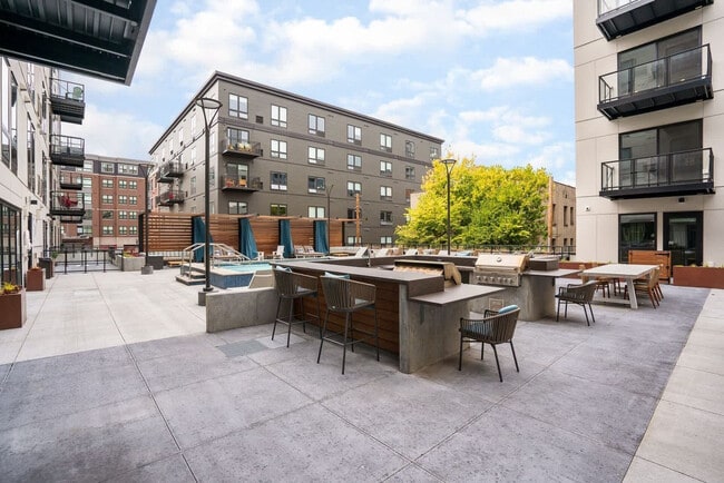 Building Photo - 1410 Nicollet Ave