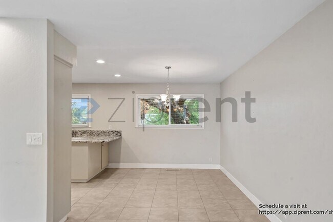 Building Photo - 48 N Lake Dr