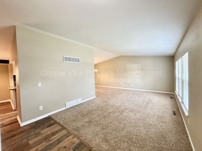 Building Photo - 9319 W 92nd Ave