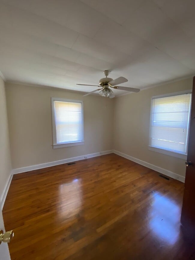 Building Photo - 2/1 Located in Cleveland County, NC near S...