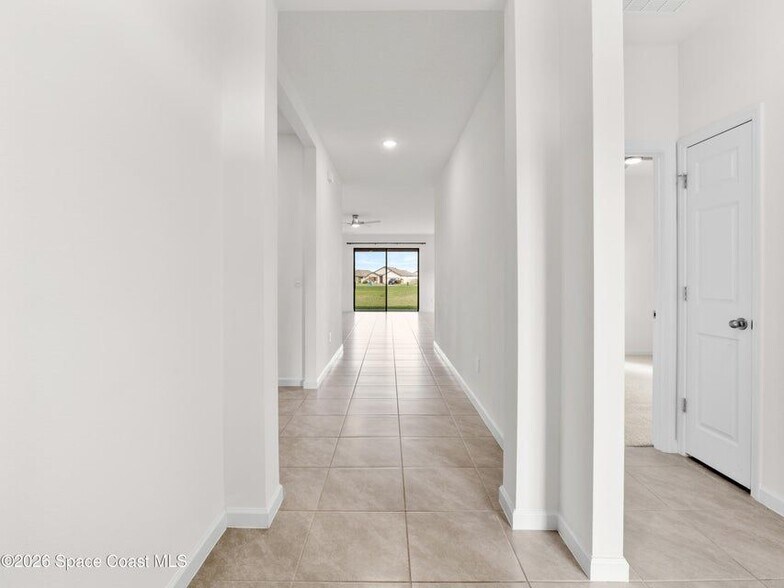 Building Photo - 5388 Waterfall Pl