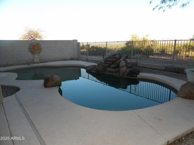 Building Photo - 17976 W Paseo Way