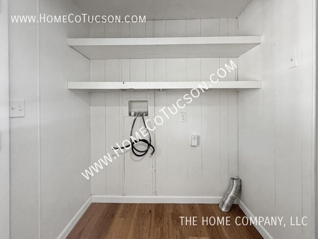 Building Photo - 264 W Aliso Dr