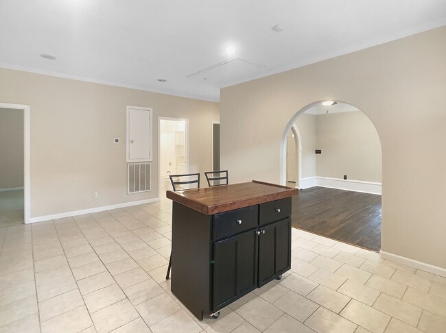 Building Photo - 2303 22nd St