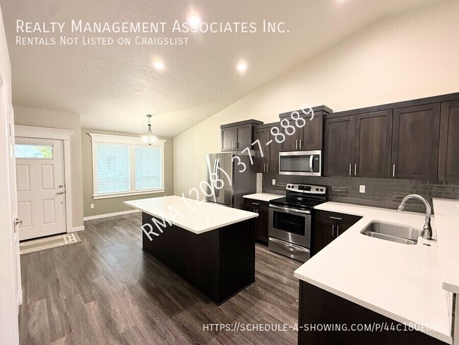 Building Photo - 1898 N Chandra Way