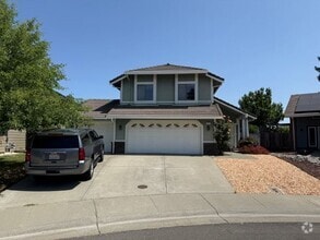 Building Photo - Modern 4 Bedroom 3 Car Garage Dixon *Star ...