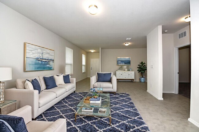 Building Photo - Gorgeous one story home  |  3 bedrooms  |  2 bathrooms  |  Covered Patio  |  2 car garage  |  Dav...