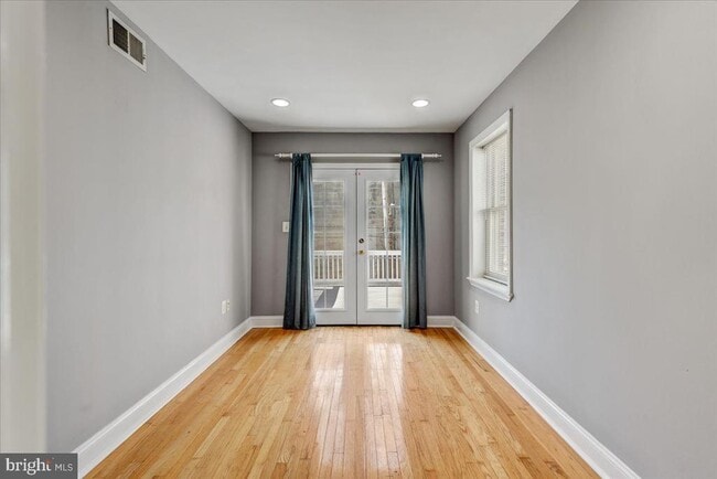 Building Photo - 2635 Hudson St