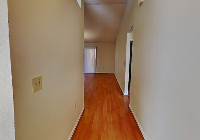 Building Photo - 2772 Sweet Springs St