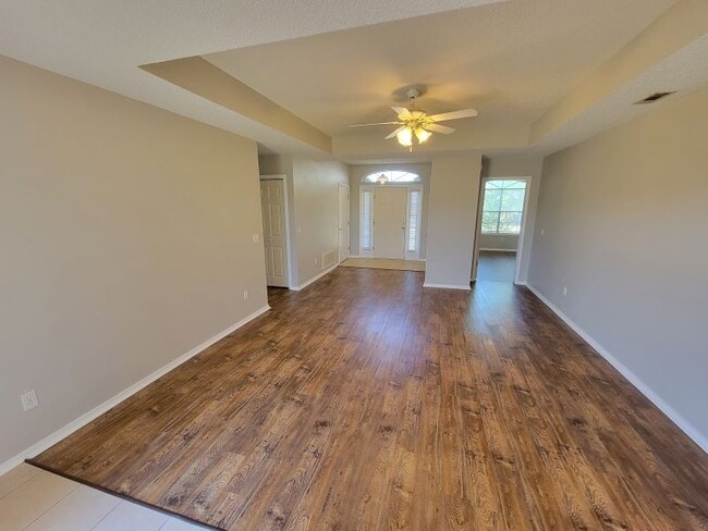 Building Photo - 1010 S Liberty Dr