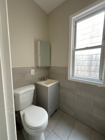 426 S 17th St 3 - 424 S 17th St