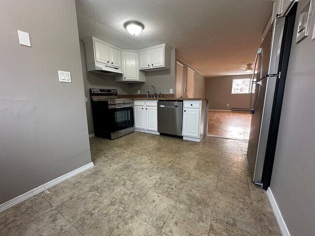 Building Photo - 10 Tideview Path