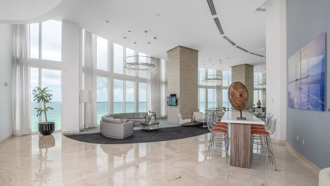 Oceanfront Social Room - 15901 Collins Ave