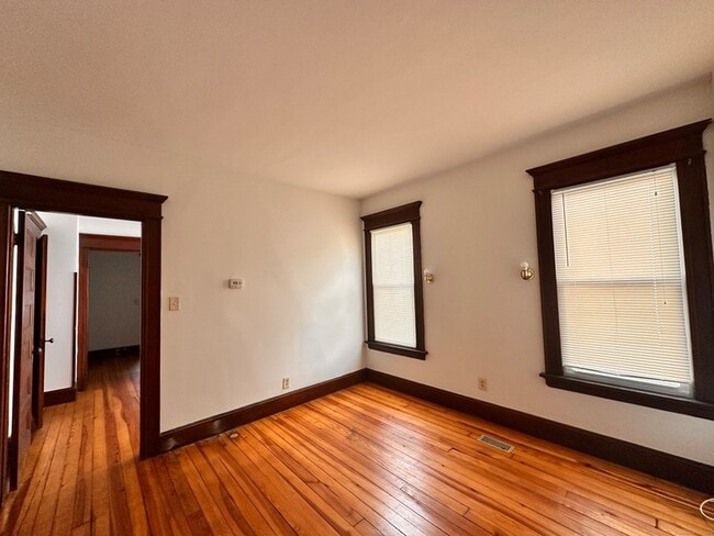Building Photo - 227 Olivia St