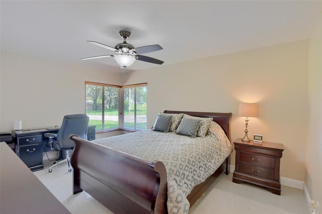 Building Photo - 661 Hollows Cir