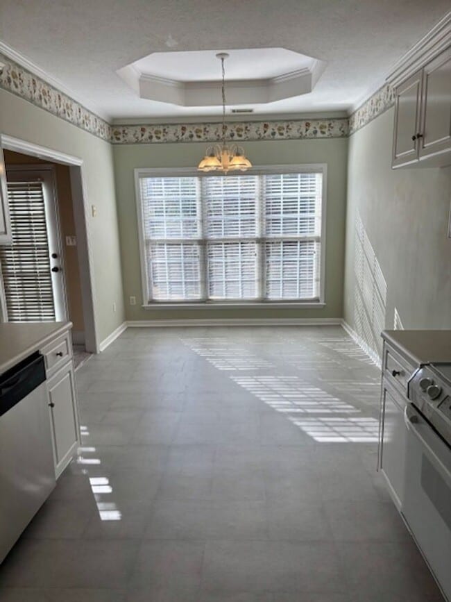 Building Photo - AVAILABLE NOW - 3 Bedroom 2.5 Bath Home in North Augusta!