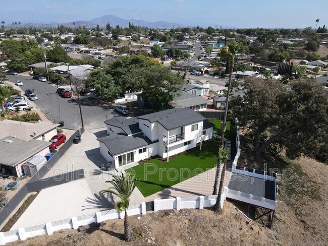 Building Photo - 6201 Romo St