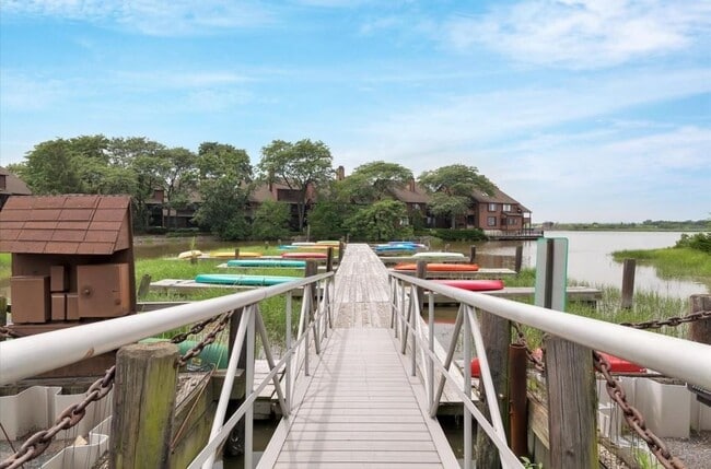 Building Photo - 27 Marina Ky