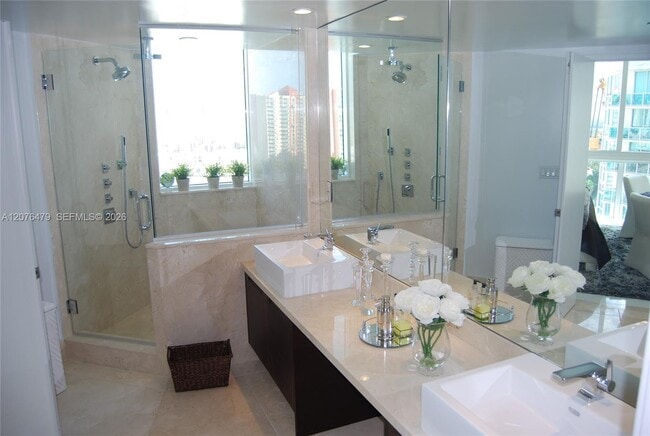 Building Photo - 200 Sunny Isles Blvd