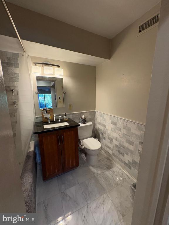 Building Photo - 1600 Prince St