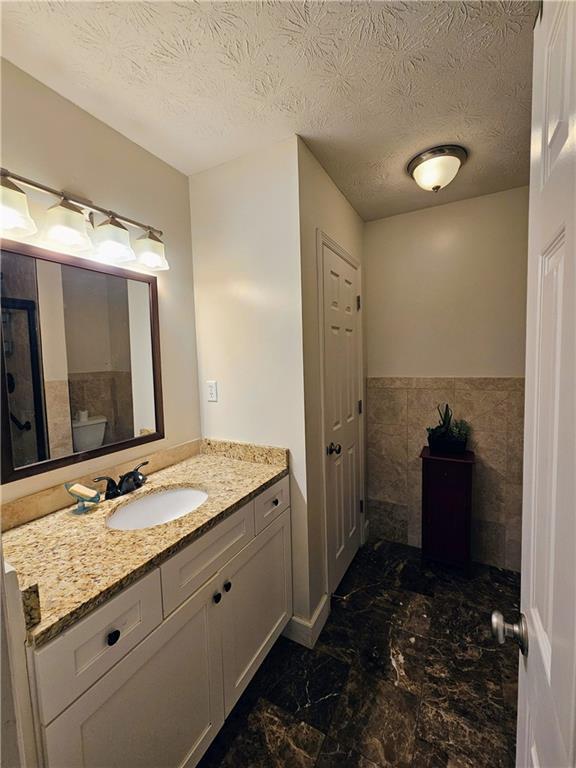 Building Photo - 2100 Bennington Ct