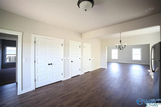 Building Photo - 6410 Midtowne Ln NW