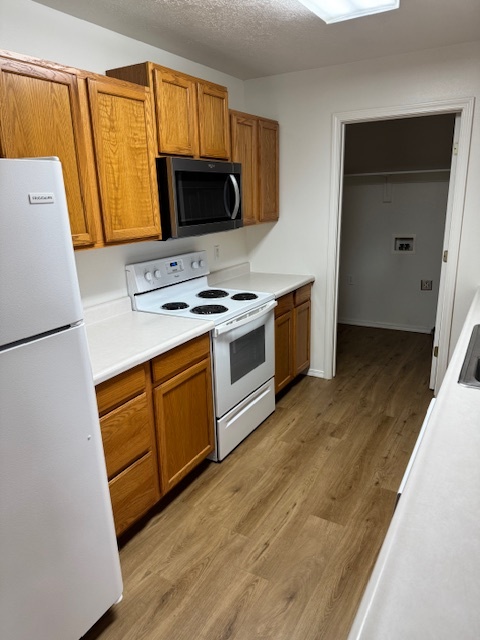 Building Photo - 2140 Elizabeth Blvd Apt 33B