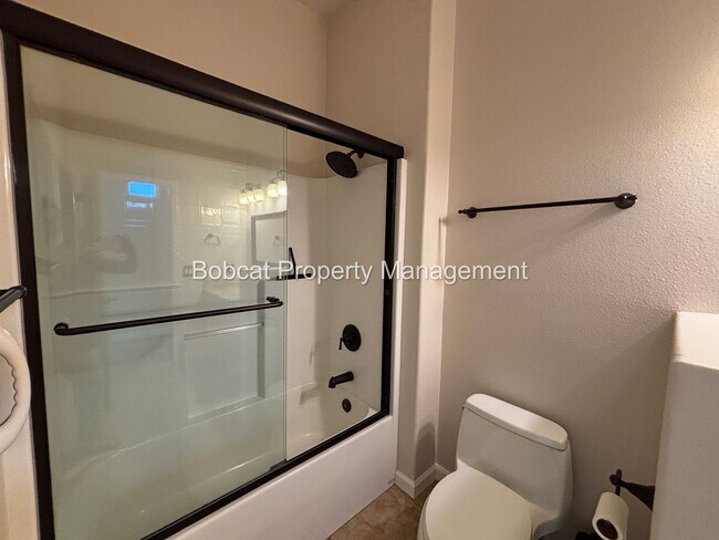 Building Photo - Golf Course Living with Mountain Views & Detached Casita
